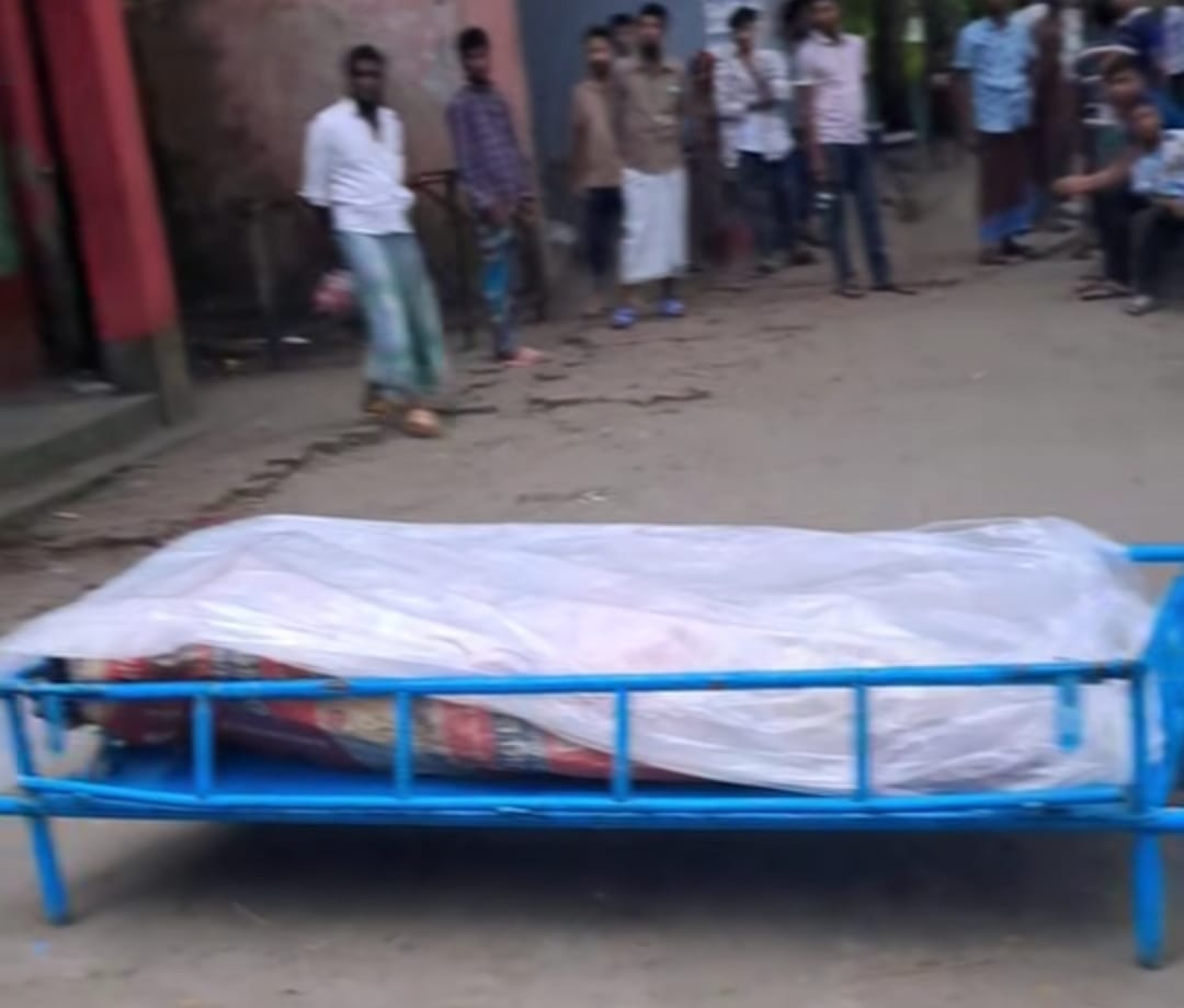 কাজিরহাটে রাজহংস-৮ লঞ্চের ধাক্কায় ট্রলারডুবি: ৪৮ ঘণ্টা পর মেঘনা নদী থেকে ব্যবসায়ী আব্দুল আলিমের মরদেহ উদ্ধার।