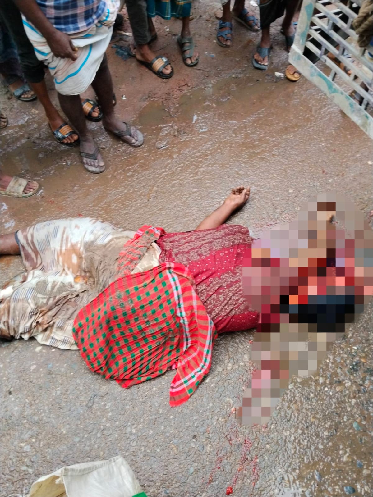রায়গঞ্জের নিমগাছি বাজারে মর্মান্তিক সড়ক দুর্ঘটনা: নিহত তাড়াশের মাছ ব্যবসায়ী আবু বক্কর