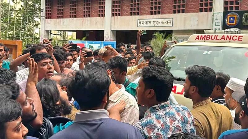 রাকসুতে পাল্টাপাল্টি হামলা, ক্যাম্পাসে উত্তেজনা