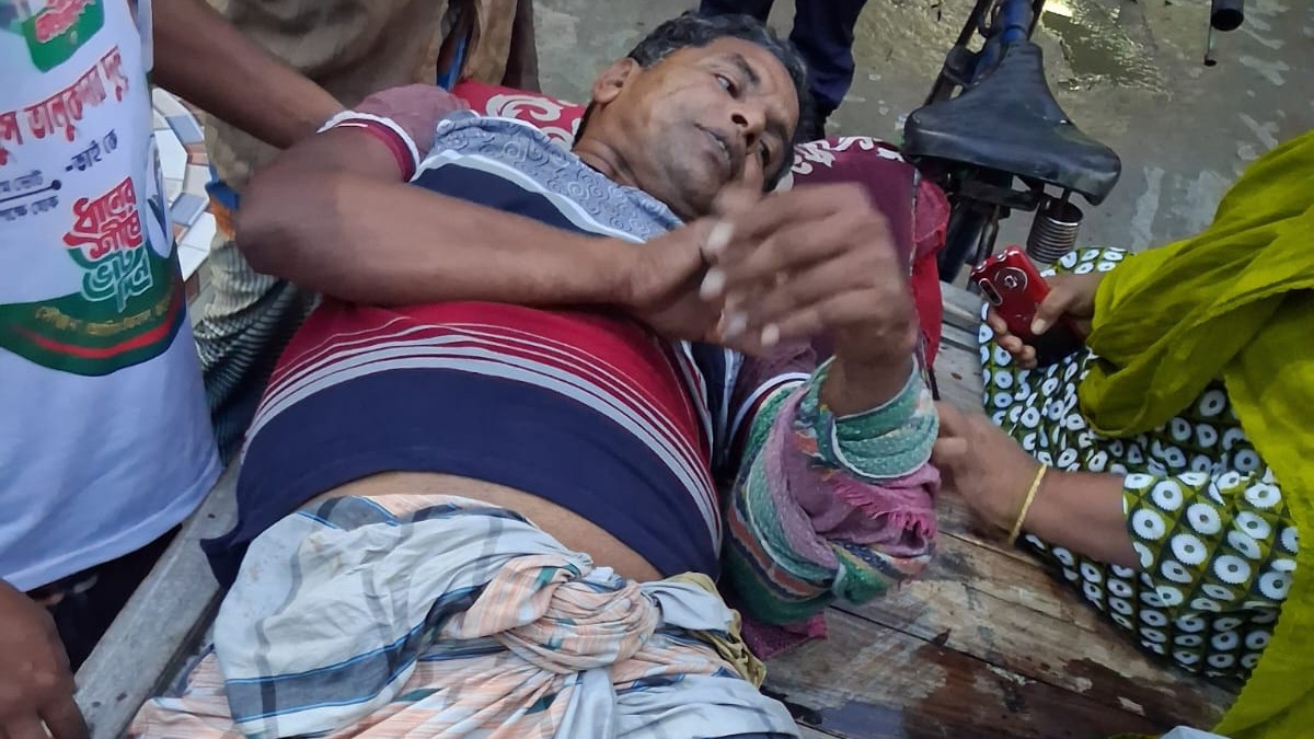 নলডাঙ্গায় জমি সংক্রান্ত বিরোধের জেরে দিনমজুরকে পিটিয়ে জখম