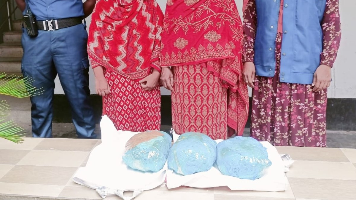 ৩ কেজি গাঁজাসহ শিবচরে দুই নারী মাদক ব্যবসায়ী গ্রেফতার, পলাতক ২