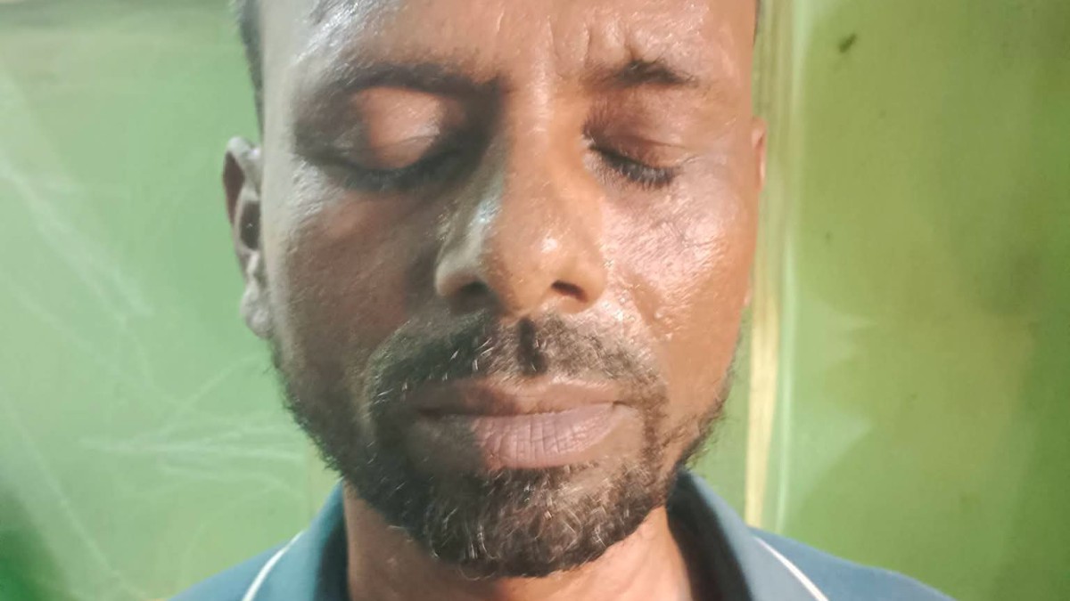 মেহেন্দিগঞ্জে তাস খেলতে বাধা দেওয়ায় মাছ ব্যবসায়ীকে মারধরের অভিযোগ, ৭০ হাজার টাকা ছিনিয়ে নেওয়ার দাবি।