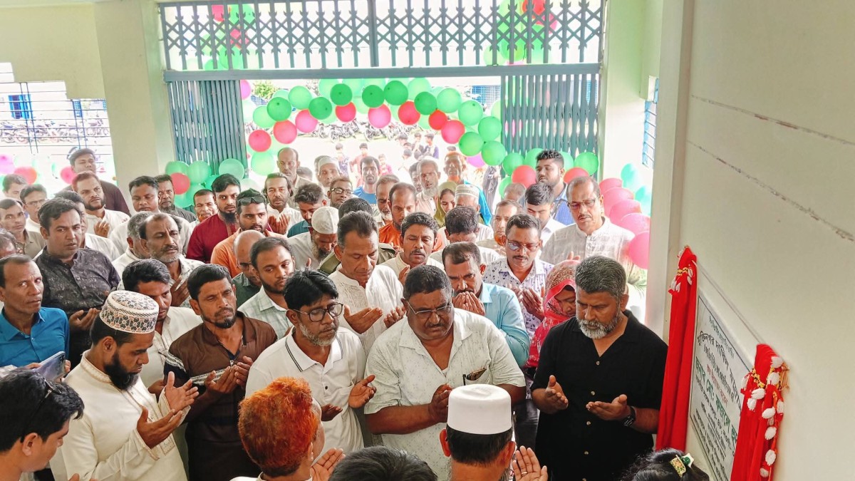 বদলগাছীতে মুক্তিনগর দাখিল মাদ্রাসার নবনির্মিত একাডেমিক ভবনের শুভ উদ্বোধন
