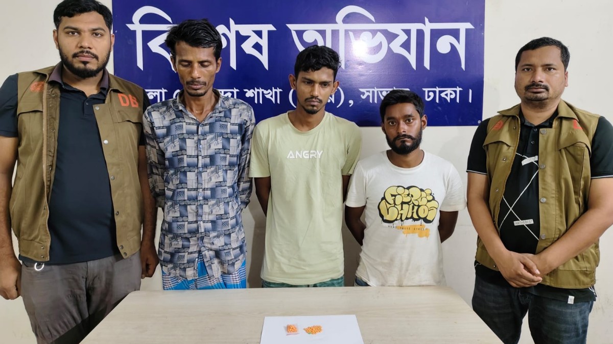 পৃথক অভিযানে ৭০ পিস ইয়াবাসহ তিন মাদক ব্যবসায়ী গ্রেপ্তার