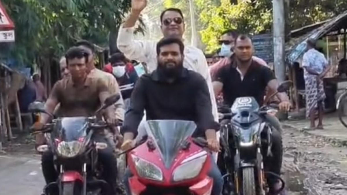 জুলাই গণঅভ্যুত্থান দিবসে নাচোল ২নং ফতেপুর ইউপি চেয়ারম্যান পদপ্রার্থী জাহাঙ্গীর আলমের মোটরসাইকেল শোভাযাত্রা