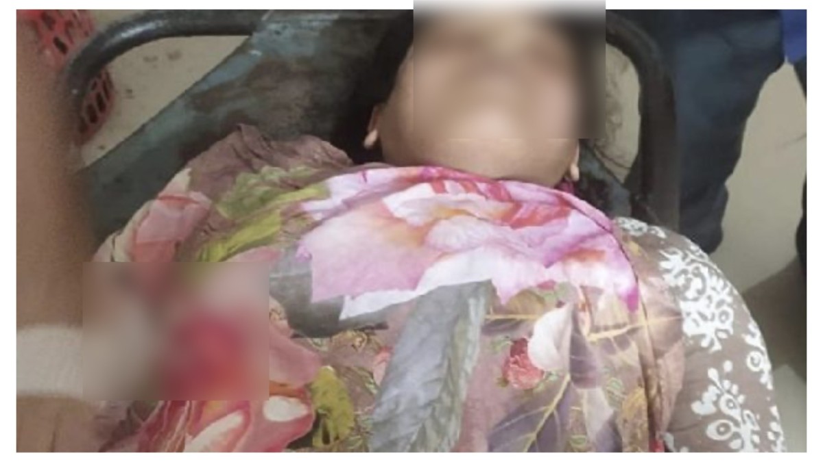 খুলনায় ছেলেকে খুজতে এসে মাকে গুলি করল দুর্বৃত্তরা এলাকায় আতঙ্কের সৃষ্টি
