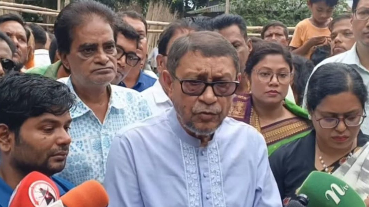 কনিকার পরিবার পাশে স্বাস্থ্যমন্ত্রী, ফরিদপুরের চিকিৎসাকেন্দ্র পরিদর্শনের গুঞ্জন 