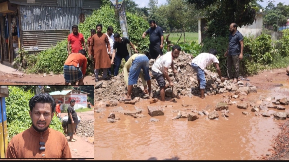 সোনাইমুড়ীতে নিজস্ব অর্থায়নে রাস্তা সংস্কার করলেন চেয়ারম্যান প্রার্থী 