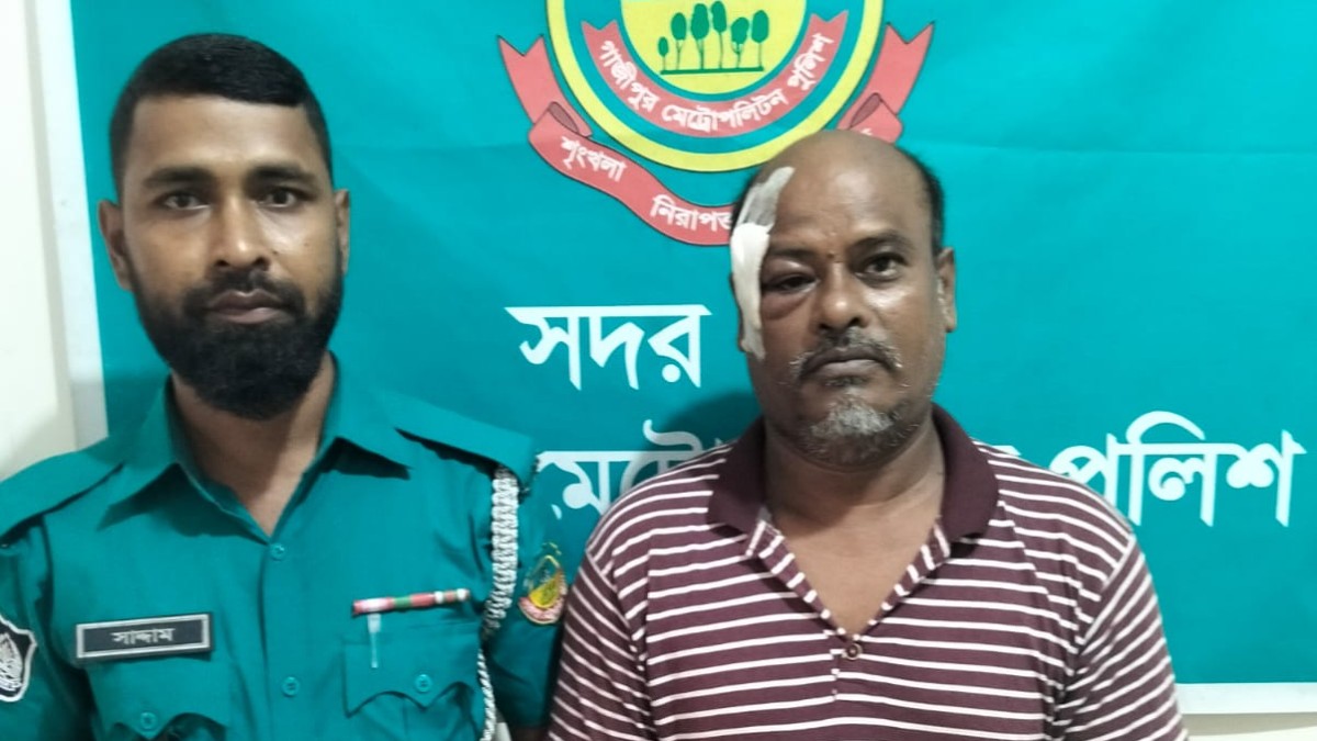 সদর থানার অভিযানে ৩০০ পিস ইয়াবা উদ্ধার, মাদক ব্যবসায়ী গ্রেপ্তার