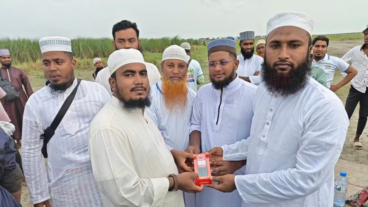 ফ্রেশ বাজার লিমিটেডের উদ্যোগে ১০০-এর অধিক আলেম নিয়ে গাইবান্ধায় নৌকা ভ্রমণ ও মিলনমেলা অনুষ্ঠিত