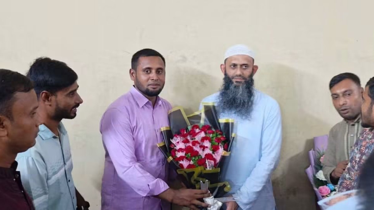 ধর্ম বিষয়ক মন্ত্রণালয়ে মাননীয় ধর্ম প্রতিমন্ত্রীর সাথে রাজাহার ইউনিয়ন যুবদলের সৌজন্য সাক্ষাৎ