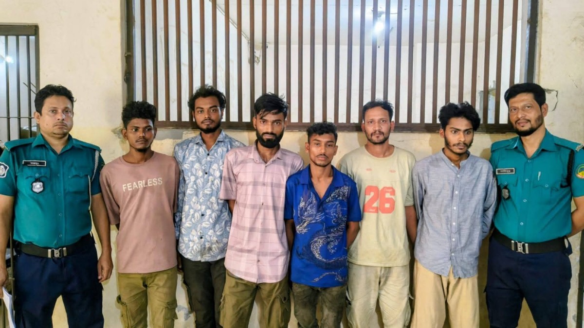টঙ্গী পশ্চিম থানার অভিযানে রাজনৈতিক মামলার ১ জন ও ৬ মাদকসেবী গ্রেফতার