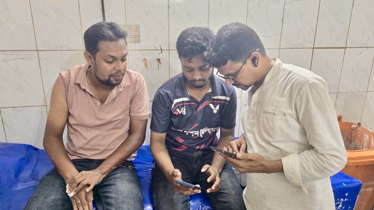  উন্মুক্ত বিশ্ববিদ্যালয়ের পরীক্ষায় অনিয়ম, ভিডিও করতে গিয়ে দুই সাংবাদিককে মারধরের অভিযোগ