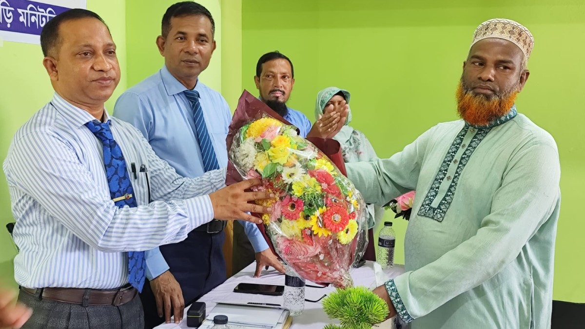 পানছড়িতে ন্যাশনাল লাইফের মাসিক উন্নয়ন সভা ও চেক বিতরণ