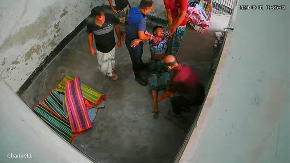 থানা হেফাজতে চোর সদস্যের আত্মহত্যার চেষ্টা