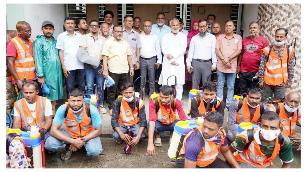 খুলনায় ডেঙ্গু প্রতিরোধে ৩১ ওয়ার্ডে একযোগে লার্ভা নিধন অভিযান শুরু