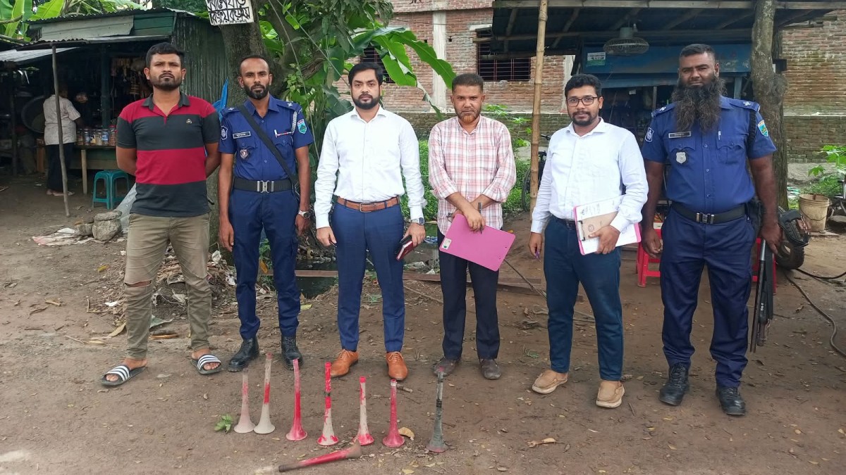 পাবনায় শব্দদূষণ নিয়ন্ত্রণে অভিযান, ৭ হাজার টাকা জরিমানা ও ৯টি হাইড্রোলিক হর্ণ জব্দ