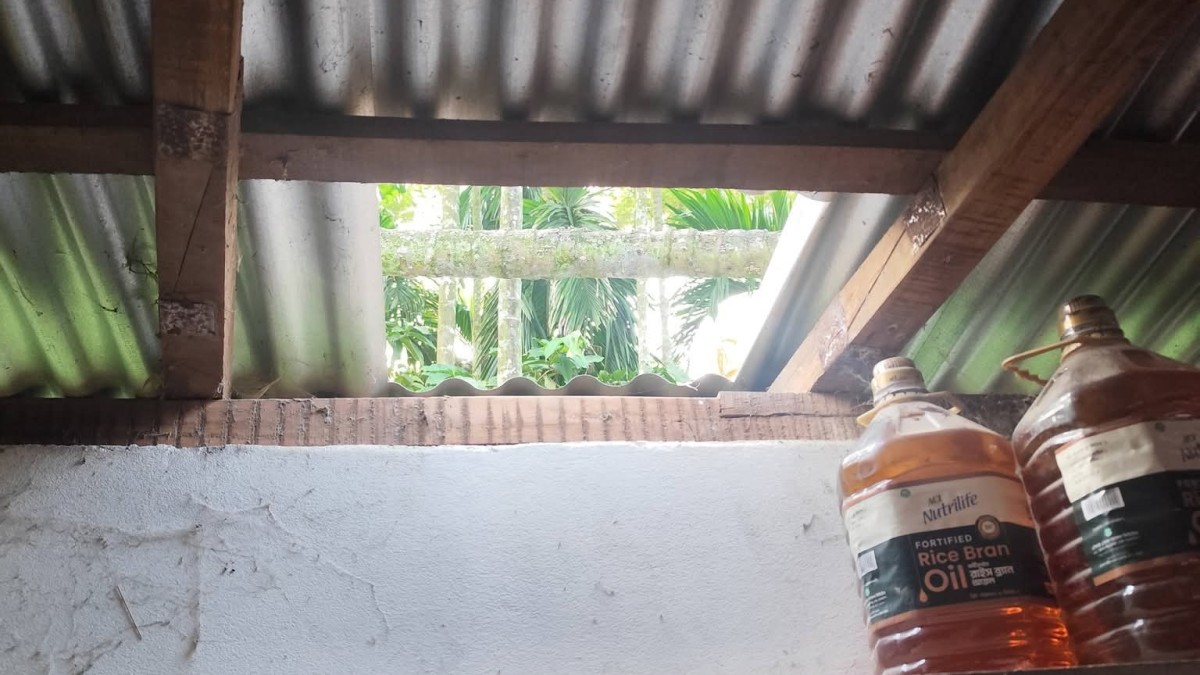 কাজিরহাটের খান মার্কেটে গভীর রাতে ফিল্মি কায়দায় চুরি, আতঙ্কে ব্যবসায়ীরা