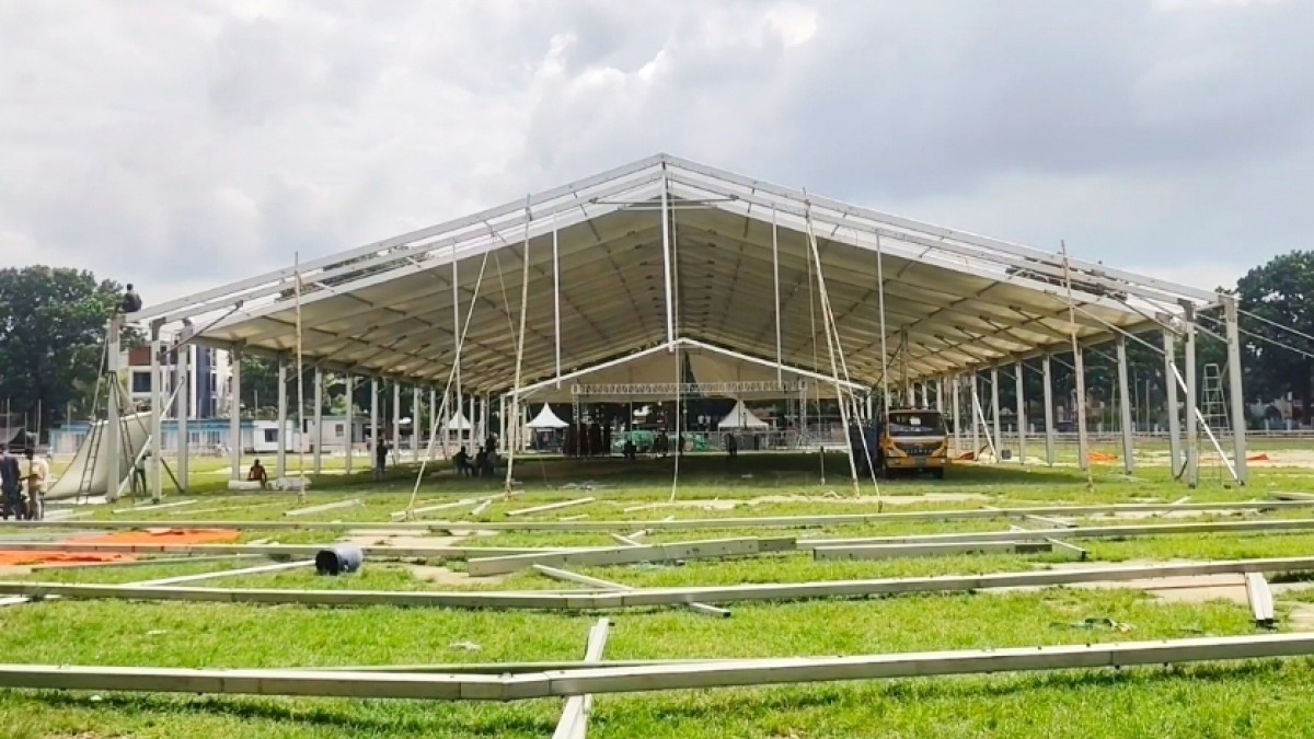 রাষ্ট্রপতির আগমন ঘিরে দিন রাতভর সাজাছে ঠাকুরগাঁও, রাঙিয়ে তোলা হচ্ছে শহর। 