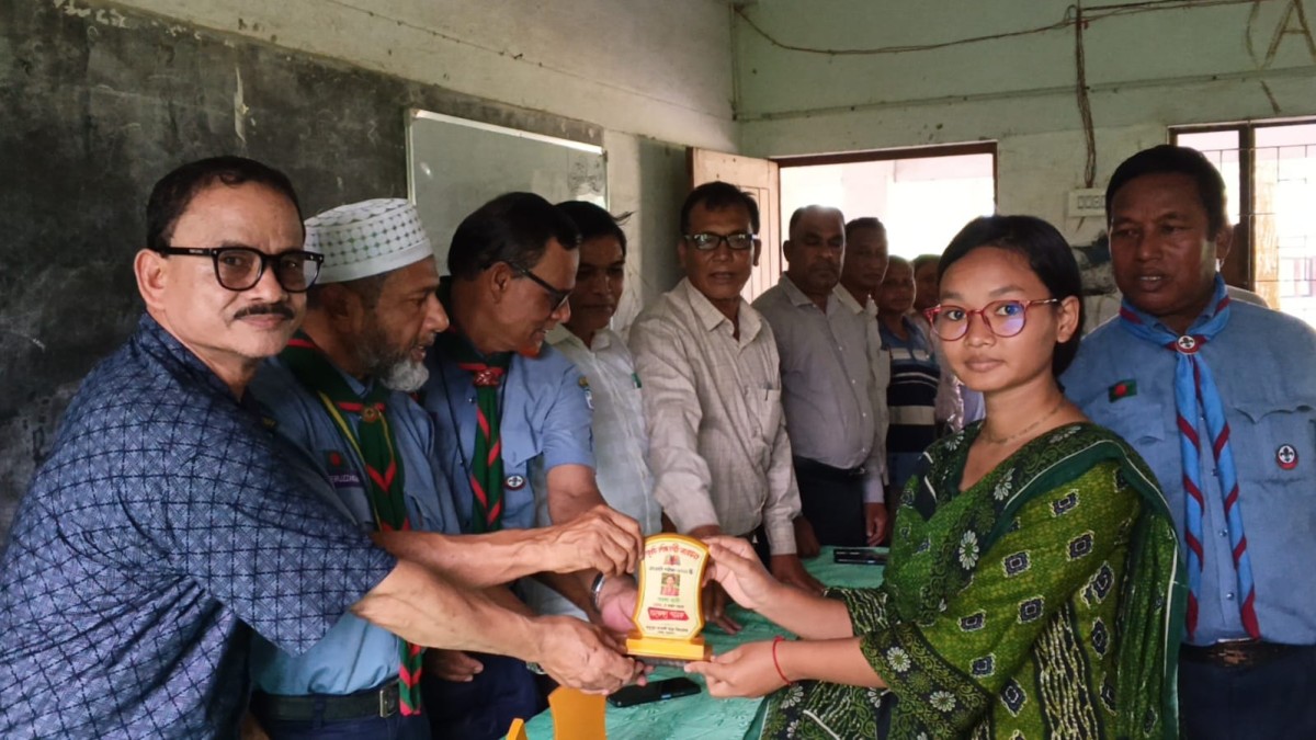 রুহিয়ায় স্কাউটের বিভিন্ন কর্মসূচি পরিদর্শন ও কৃতি শিক্ষার্থীদের সংবর্ধনা