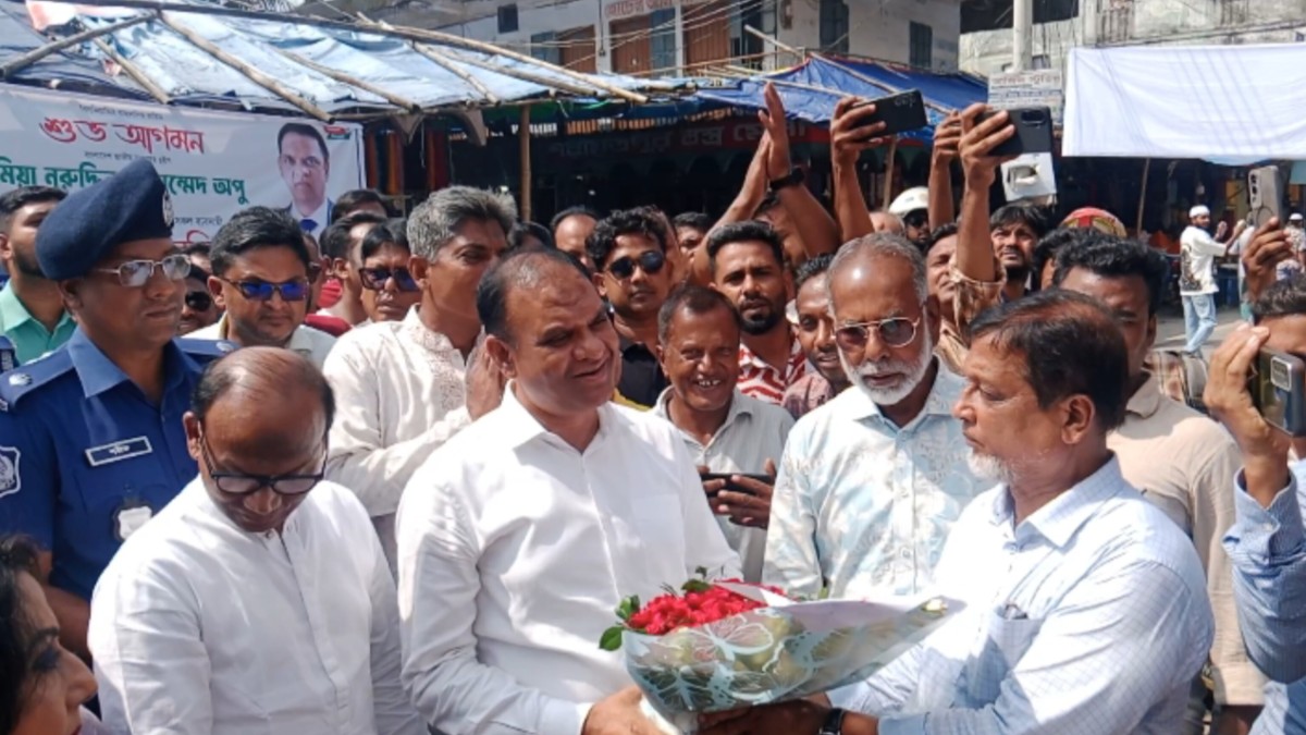 শরীয়তপুর জেলা প্রেসক্লাব উদ্বোধন করেন মাননীয় হুইপ  মিয়া নুরুদ্দিন আহমেদ অপু মাননীয় সংসদ সদস্য শরীয়তপুর ৩ 