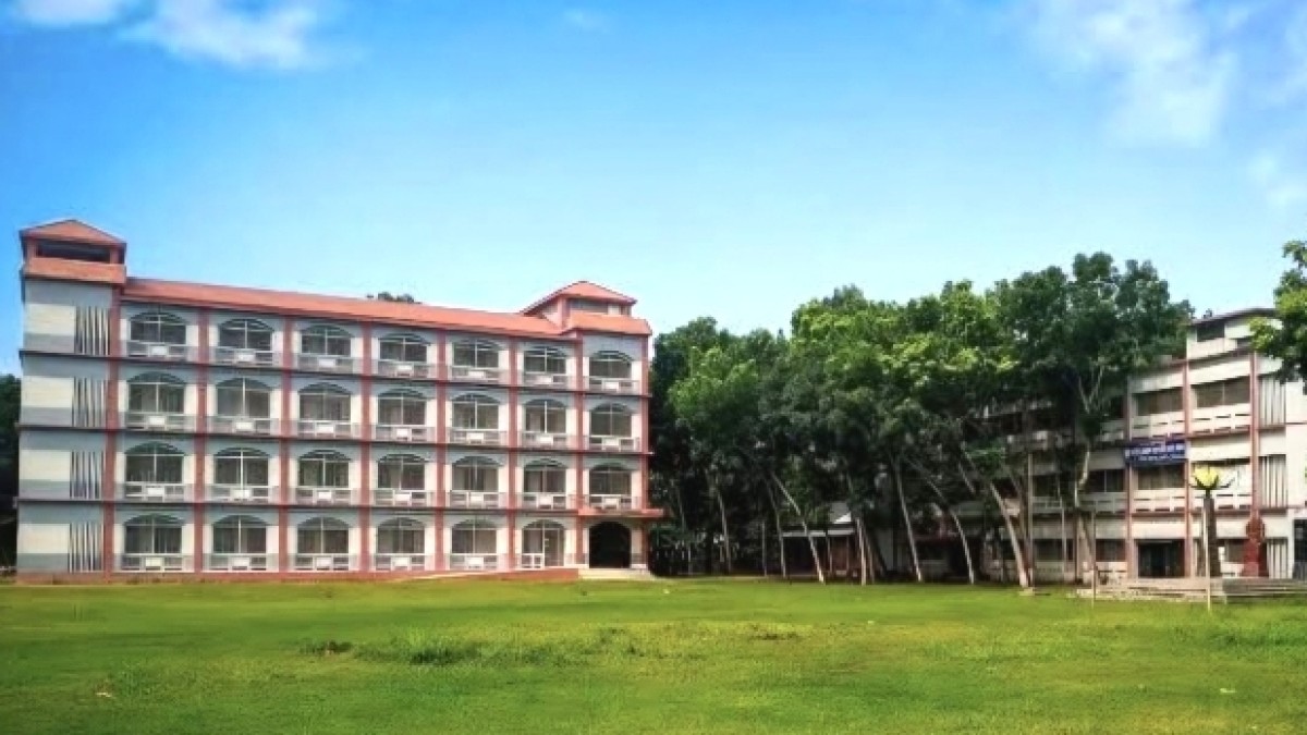 সুজানগরে সরকারি ডাঃ জহুরুল কামাল ডিগ্রি কলেজের ব্যাংক হিসাব থেকে প্রায় কোটি টাকা উধাও  আদালতে মা/ ম/ লা