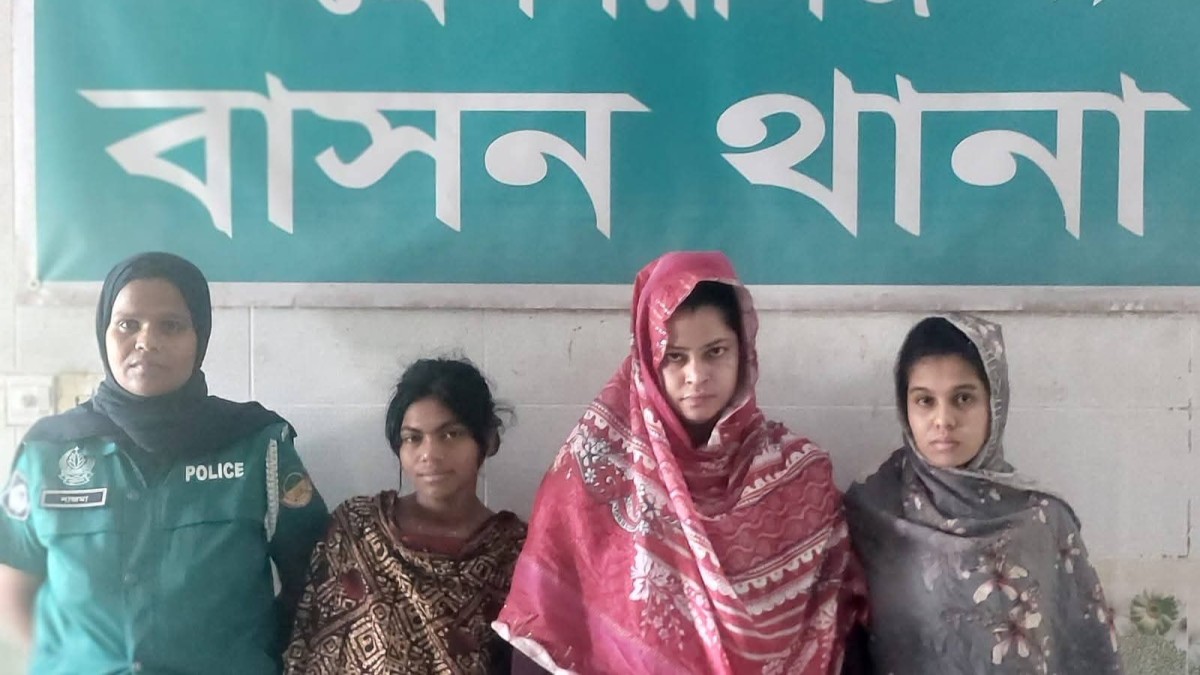 বাসন থানার বিশেষ অভিযানে মাদক, অপহরণ ও ডাকাতি প্রস্তুতি মামলার আসামিসহ গ্রেফতার ৭