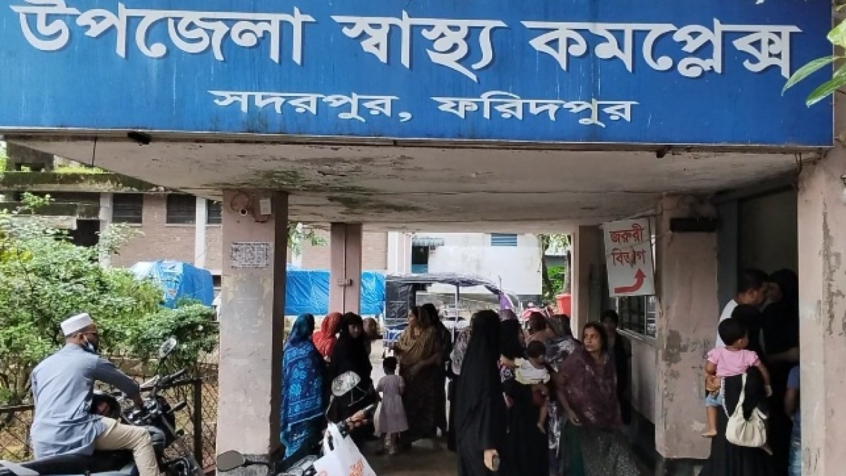 সদরপুরে ভ্যানের চাকায় ওড়না পেঁচিয়ে ১৩ বছরের কিশোরীর মৃত্যু