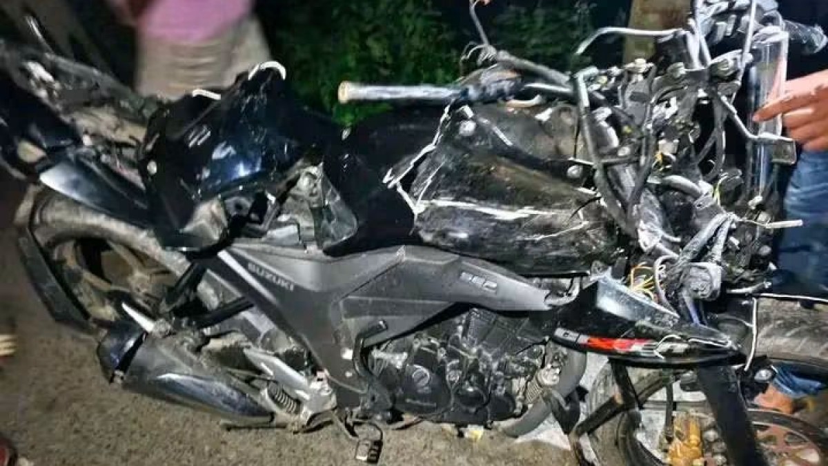 বাগেরহাট  মোড়েলগঞ্জে মোটরসাইকেল -নসিমন মুখোমুখি সংঘর্ষ, ঘটনাস্থলে তিনজন নিহত