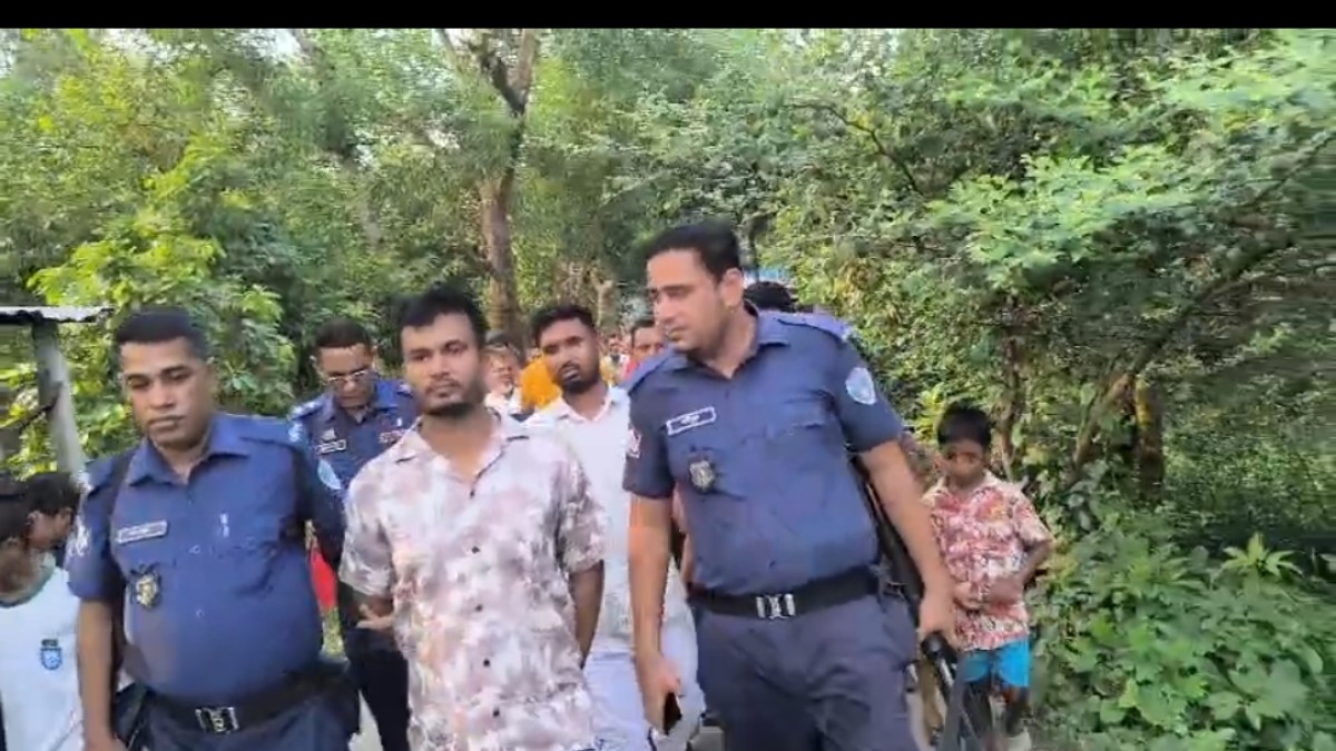 কসবায় ভুয়া পুলিশ পরিচয়ে প্রতারণার অভিযোগে মামলা, আটক ১