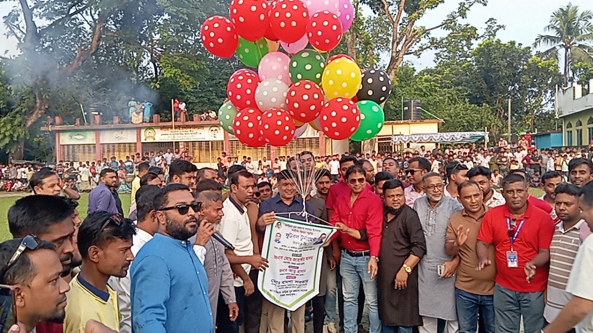 শাজাহানপুরে শহীদ জিয়া স্মৃতি ফুটবল টুর্নামেন্টের ফাইনালে আল আমিন ক্রীড়া চক্র
