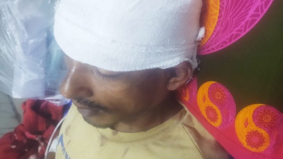 ভূরুঙ্গামারীতে ব্যবসায়ীকে কুপিয়ে ছিনতাই, ফেরেনি জ্ঞান