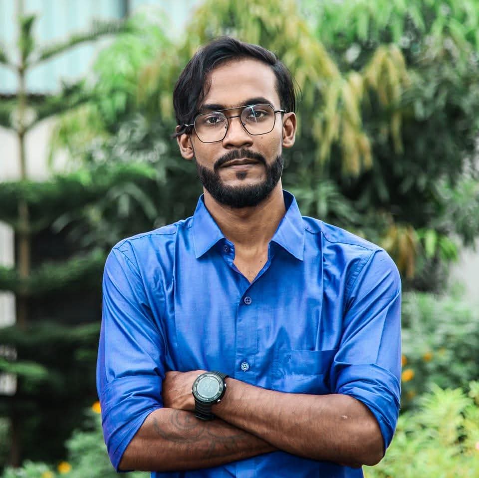 মুকুল লুকাস ক্রুশ স্টাফ রিপোর্টার
