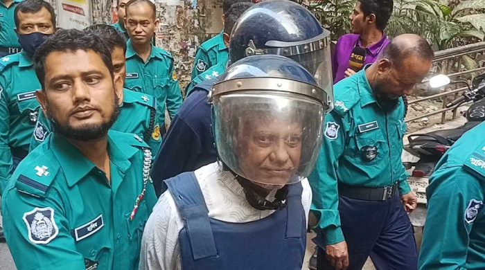 দুই দিনের রিমান্ডে সাবেক বিচারপতি মানিক