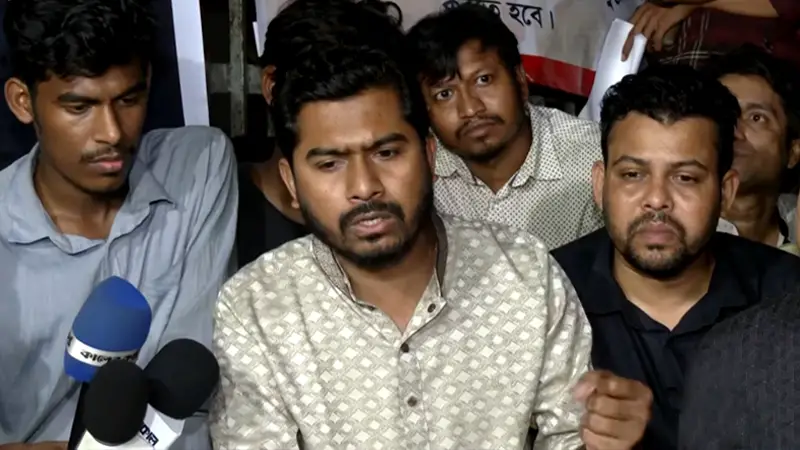 পুলিশের ওপর হামলা নিয়ে যা বললেন ভিপি নুর