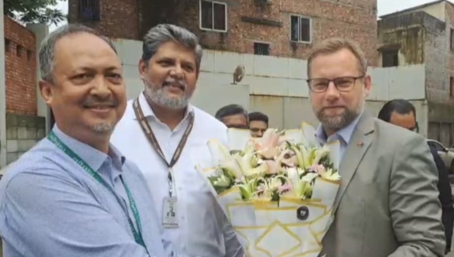 ডেনমার্কের সঙ্গে বাংলাদেশের ৫০ বছর ধরে শক্তিশালী সম্পর্ক – ডেনমার্কের রাষ্ট্রদূত ।