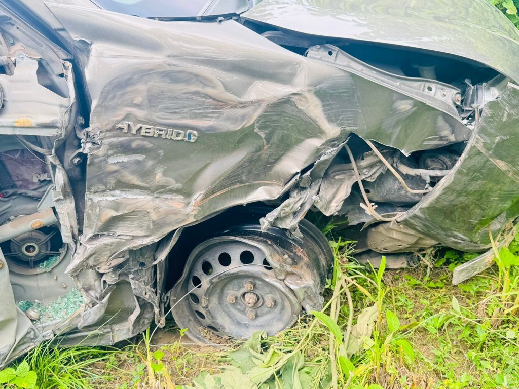 সড়ক দুর্ঘটনায় গুরুতর আহত জে এ টিভি প্রতিনিধি হিরন