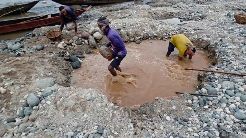সিলেটে পাথর লুটের ঘটনায় মামলা, আসামি ১৫০০