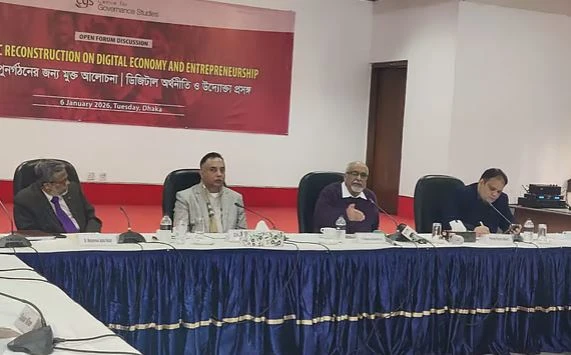 নির্বাচনে এআই ও সামাজিক যোগাযোগমাধ্যম বড় ঝুঁকি: সতর্ক করলেন দেবপ্রিয় ভট্টাচার্য