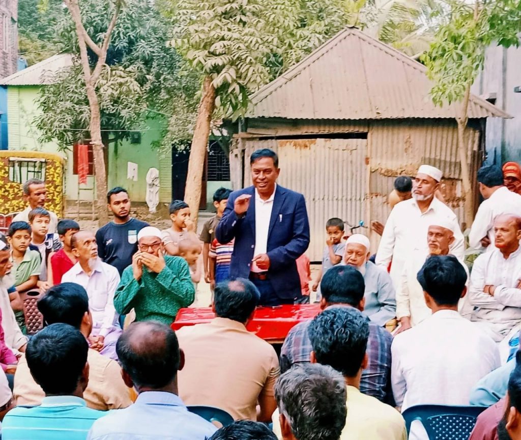 শিবপুরে রগ কাটা শিক্ষকের পাশে এমপি মনজুর এলাহী অপরাধীর কোনো দল নেই, অন্যায়ের স্থান হবে না শিবপুরে।