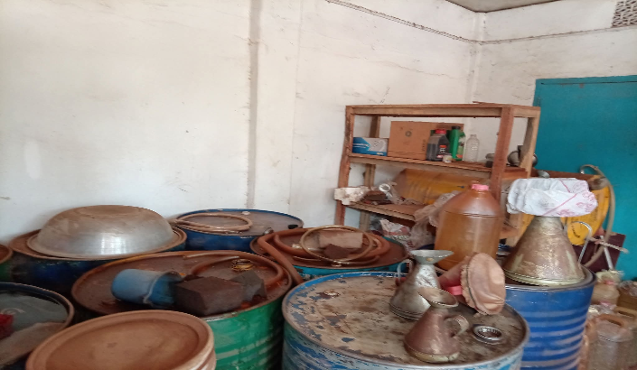 মাদারগঞ্জে বেশি দামে পেট্রোল বিক্রি, ভ্রাম্যমাণ আদালতের অভিযানে ২ ব্যবসায়ীকে জরিমানা