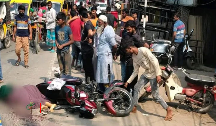 যশোরে ট্রাকের চাপায় মোটরসাইকেলের পেছনে বসা মা নিহত