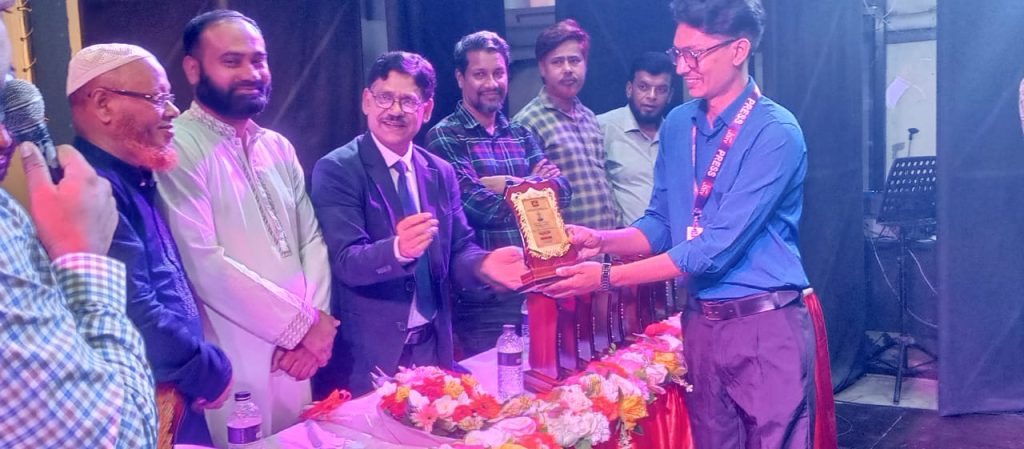 ভিডিও এডিটিংয়ে বিশেষ অবদানের স্বীকৃতি পেলেন অফিস ইনচার্জ মোঃ শামীম হাওলাদার